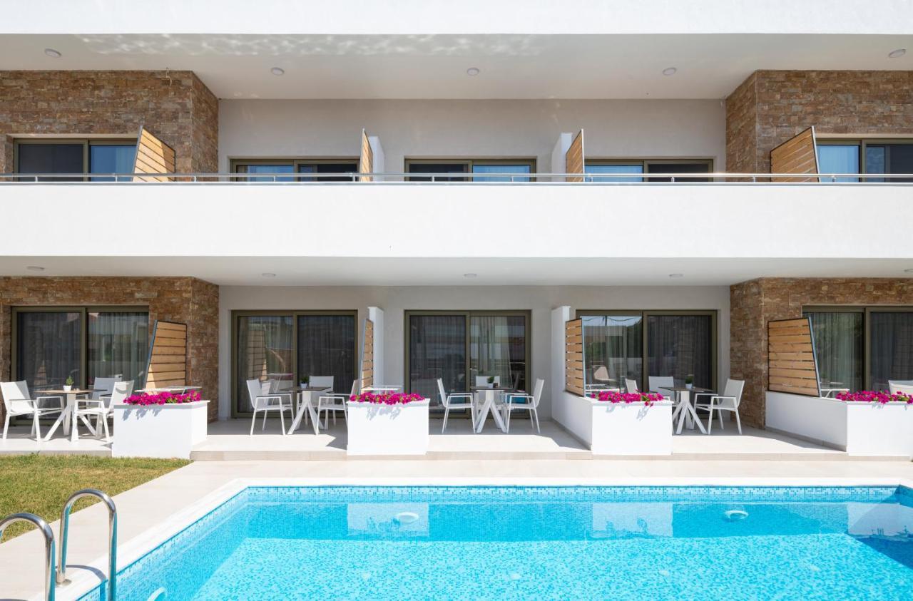 Imagine Luxury Suites Nikíti Eksteriør bilde
