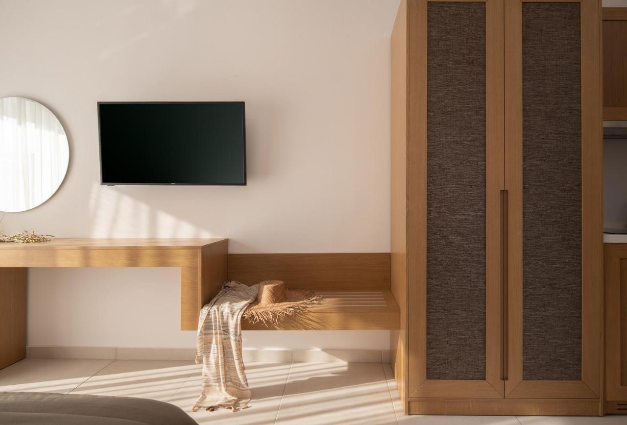 Imagine Luxury Suites Nikíti Eksteriør bilde