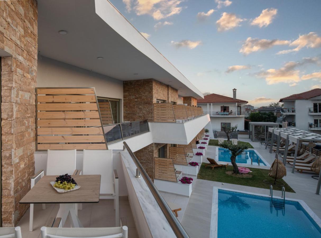Imagine Luxury Suites Nikíti Eksteriør bilde
